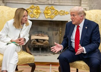 Italian Prime Minister Giorgia Meloni addressing the press, used in context of her criticism regarding Trump and Greenland